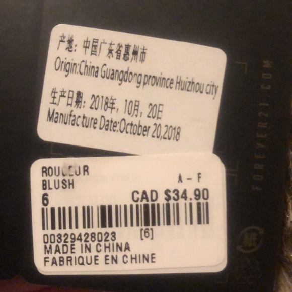 New never worn,thick, nude,velvet ankle strap heel - Picture 5 of 5